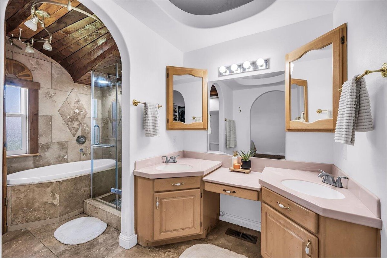 2669 E 3200 S St George, UT 84790 home for sale, MLS#25-264317 - Erika Rogers Photo 23