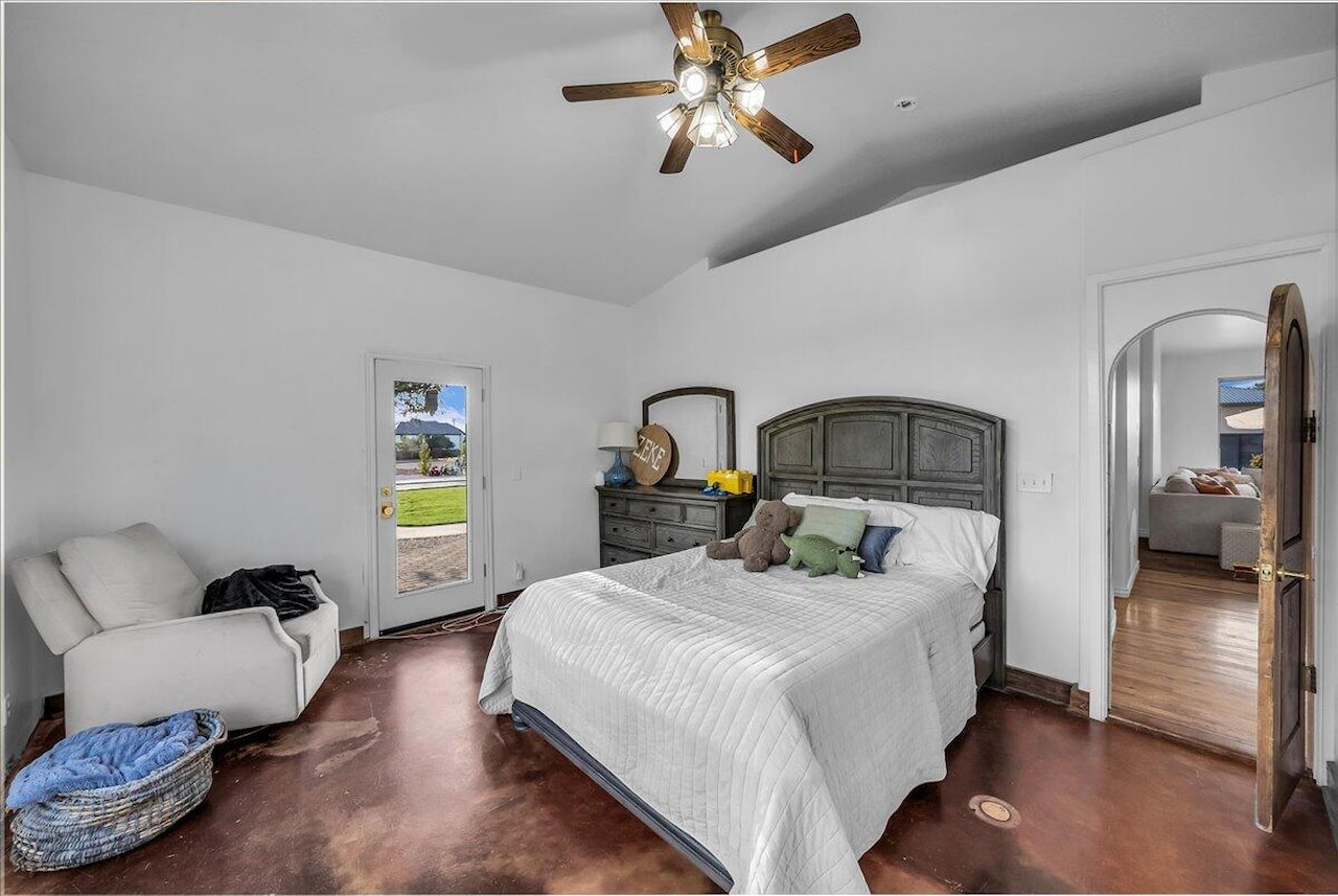 2669 E 3200 S St George, UT 84790 home for sale, MLS#25-264317 - Erika Rogers Photo 26