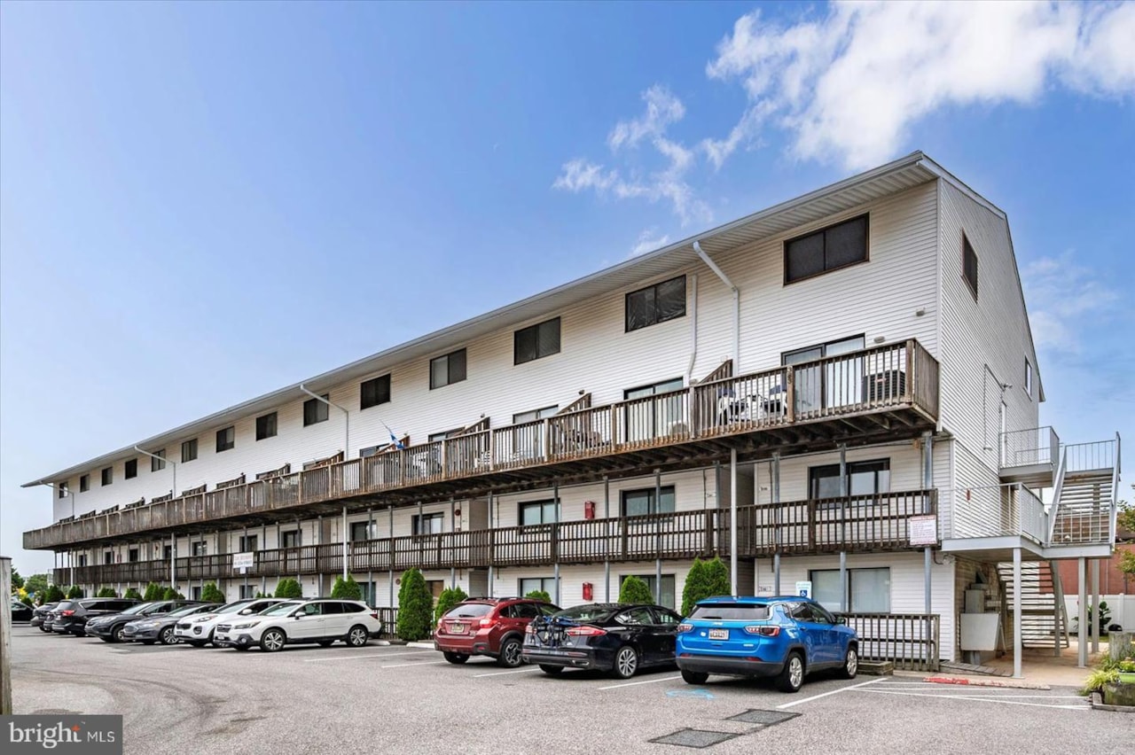 Jockey Beach Club Real Estate for Sale - 101 123rd St #235C3 in Ocean City Photo 4