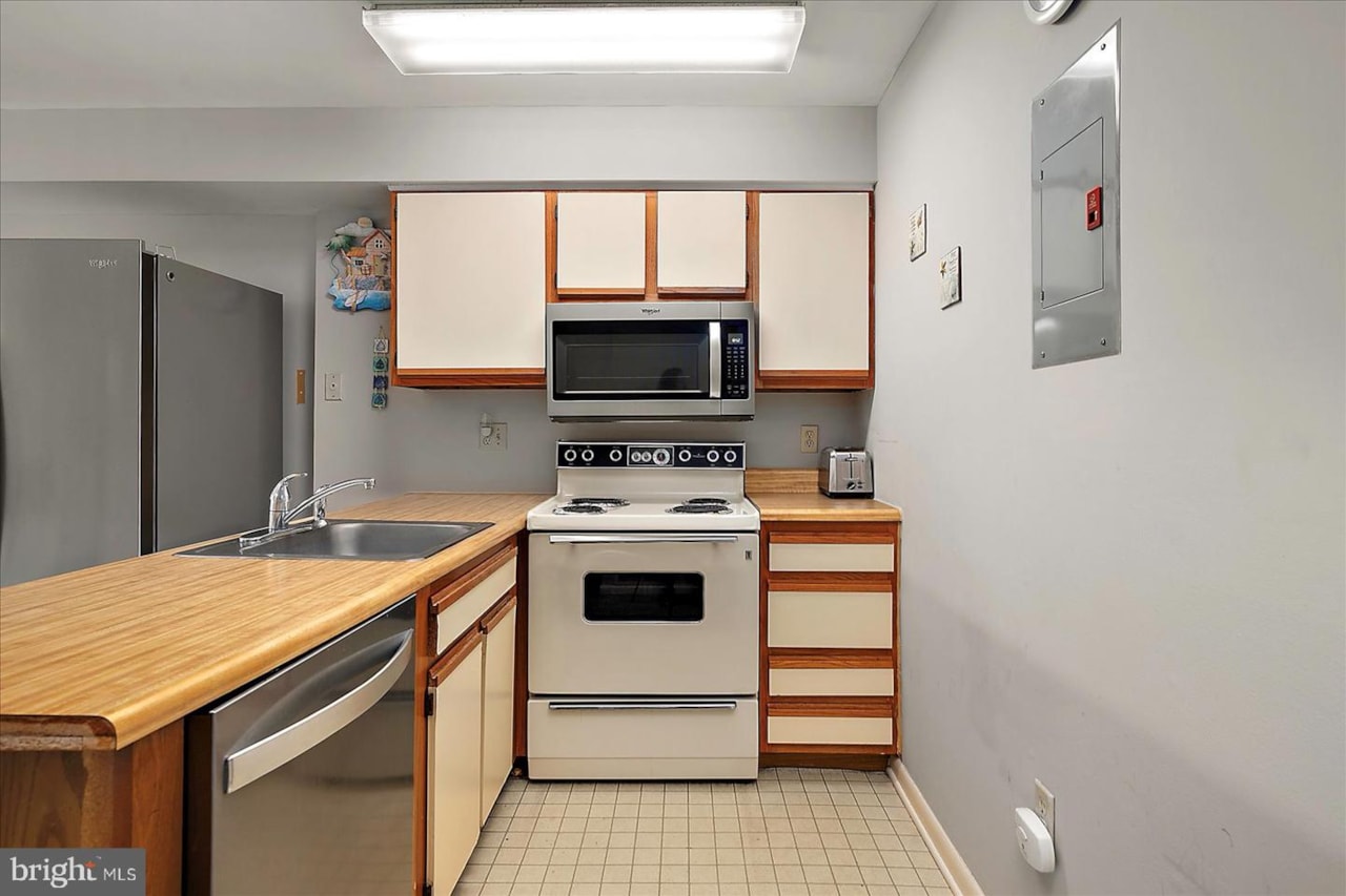 Jockey Beach Club Real Estate for Sale - 101 123rd St #235C3 in Ocean City Photo 13
