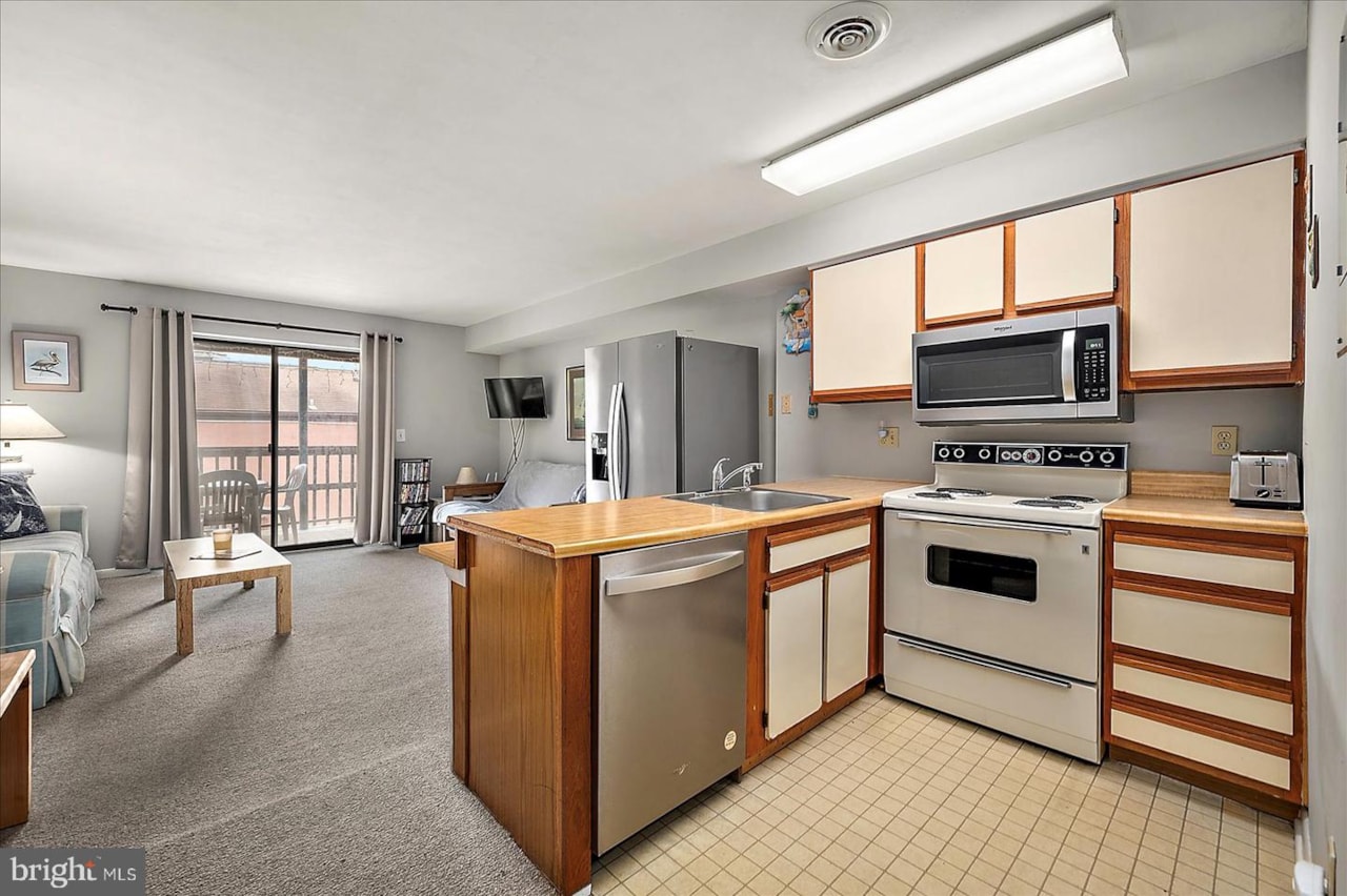 Jockey Beach Club Real Estate for Sale - 101 123rd St #235C3 in Ocean City Photo 14