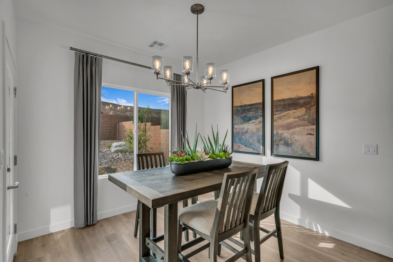 332 S Deep Creek DR Washington, UT 84780 home for sale, MLS#25-264372 - Erika Rogers Photo 9