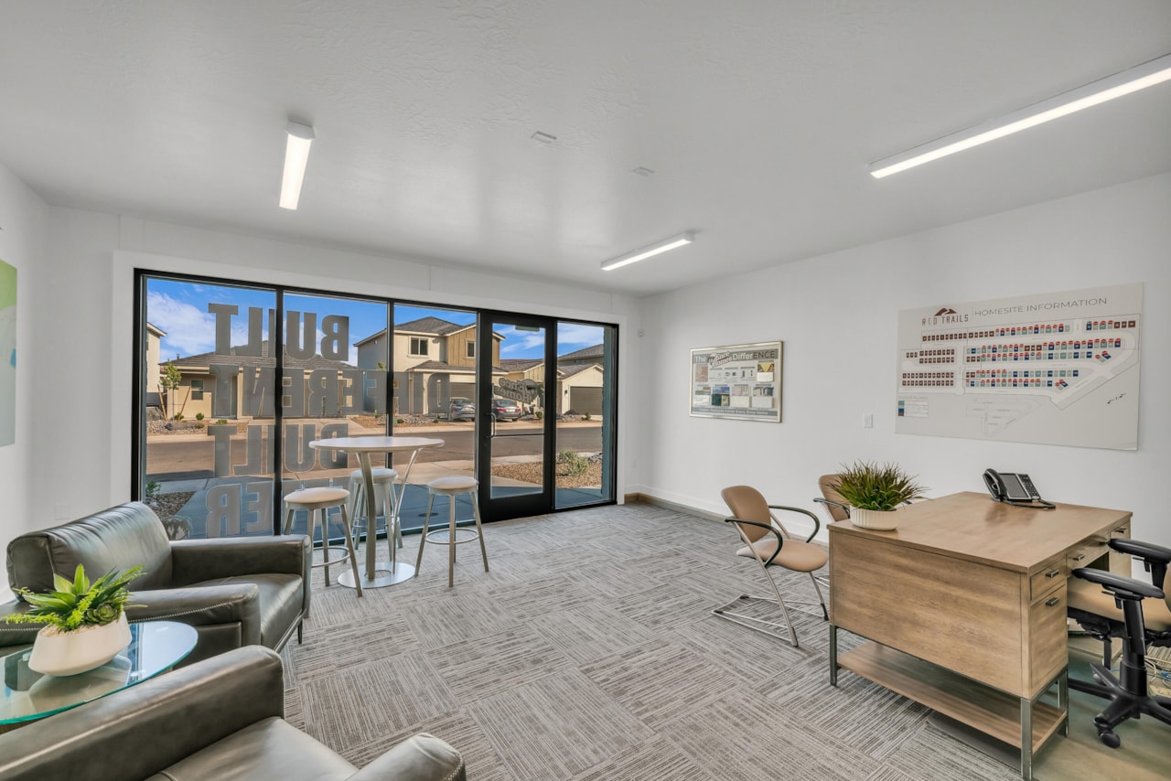 332 S Deep Creek DR Washington, UT 84780 home for sale, MLS#25-264372 - Erika Rogers Photo 13