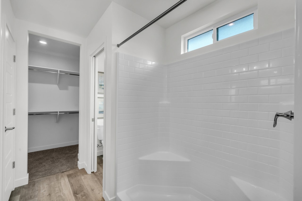 332 S Deep Creek DR Washington, UT 84780 home for sale, MLS#25-264372 - Erika Rogers Photo 20