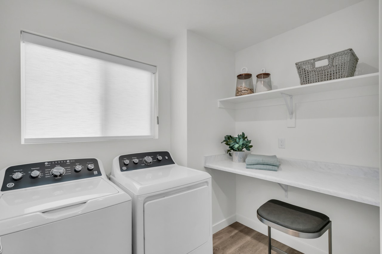 332 S Deep Creek DR Washington, UT 84780 home for sale, MLS#25-264372 - Erika Rogers Photo 23