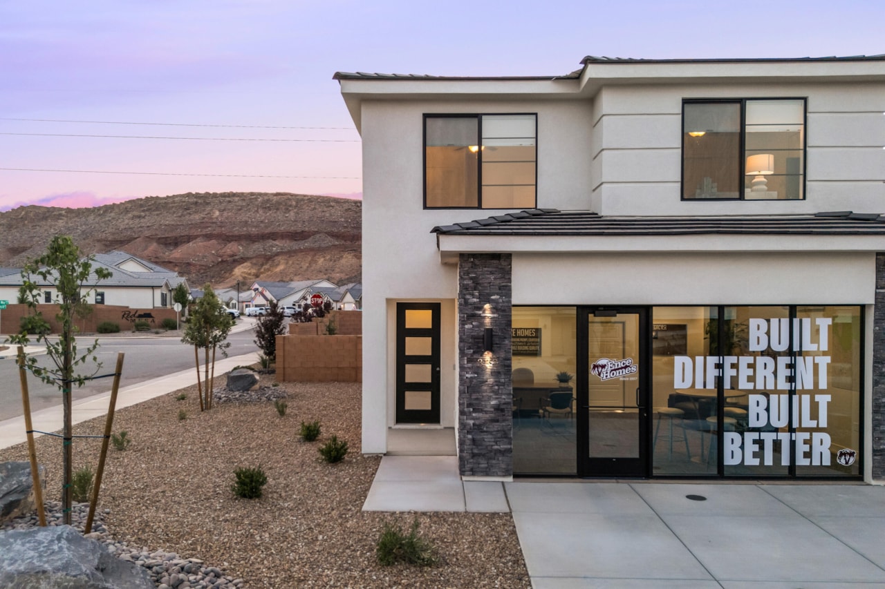 332 S Deep Creek DR Washington, UT 84780 home for sale, MLS#25-264372 - Erika Rogers Photo 38