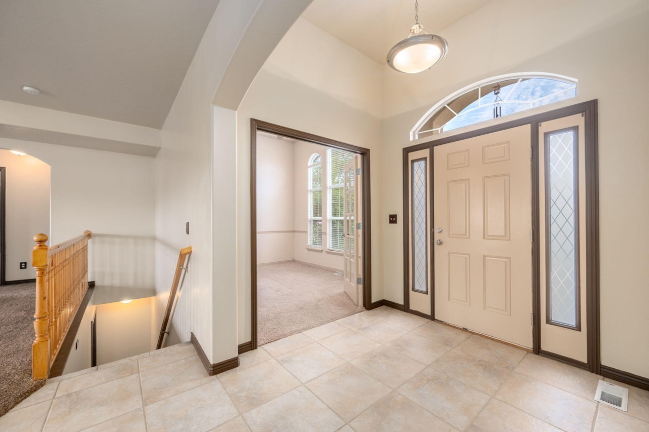 2208 E 2480  S St George, UT 84790 home for sale, MLS#25-263350 - Erika Rogers Photo 22