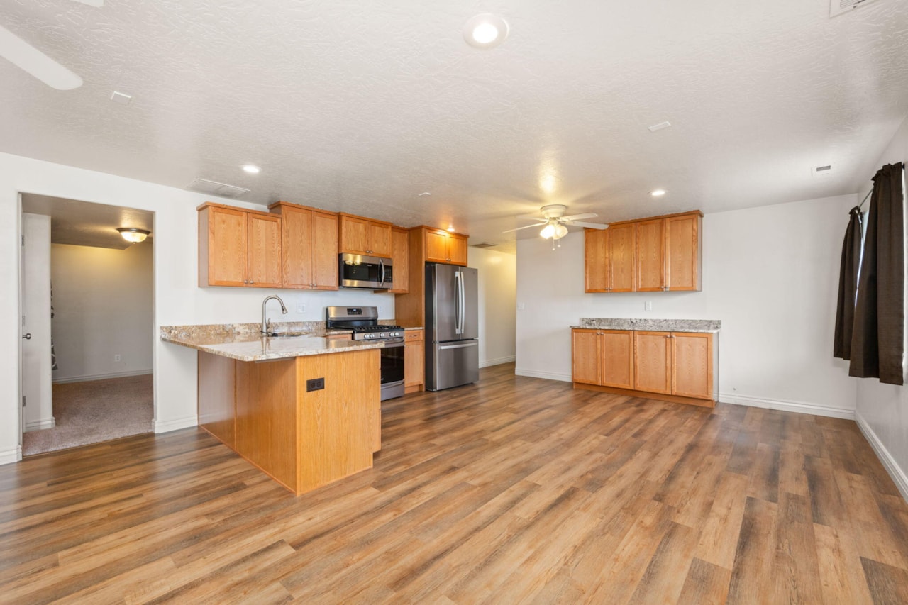 2208 E 2480  S St George, UT 84790 home for sale, MLS#25-263350 - Erika Rogers Photo 25