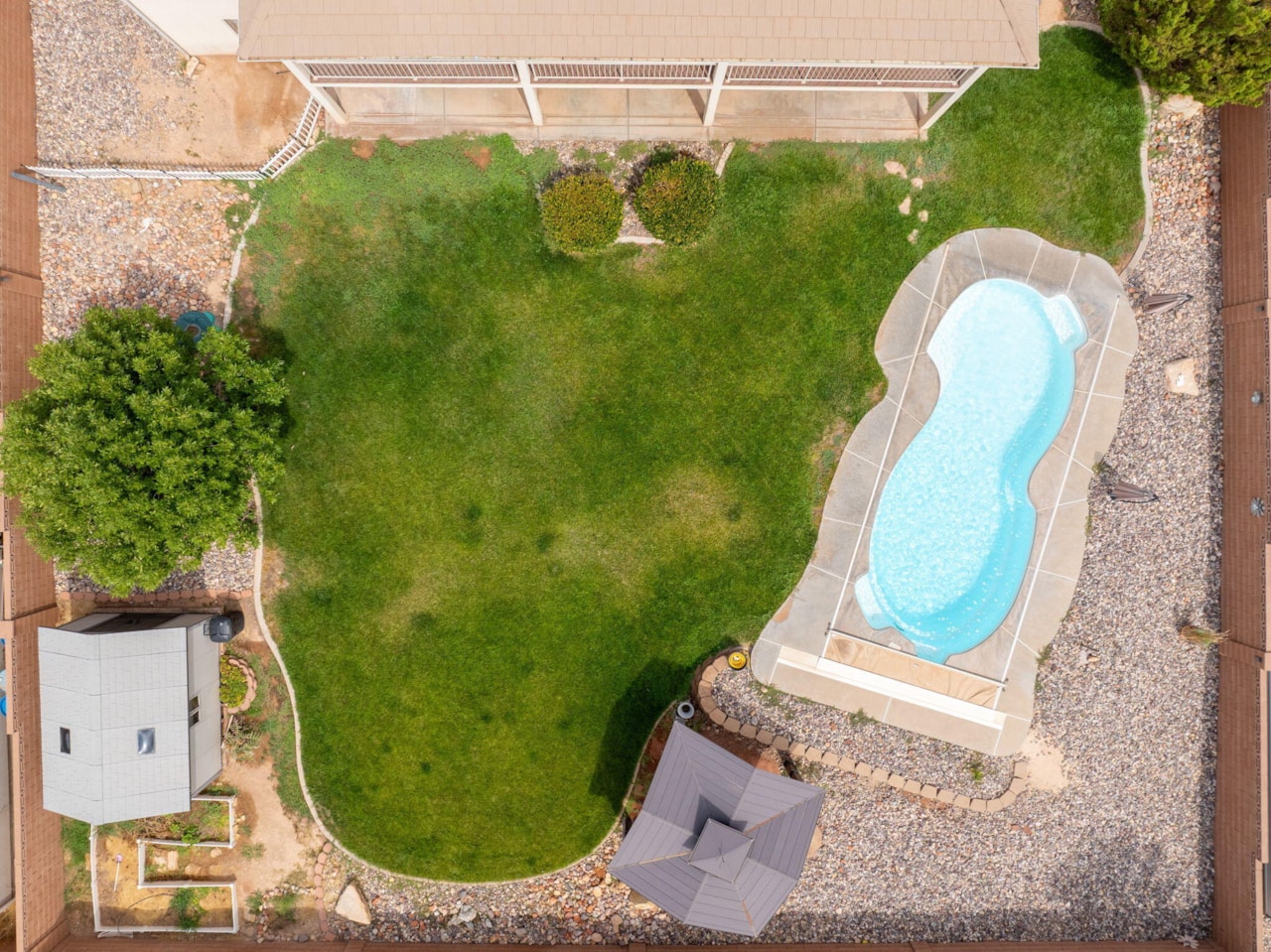 2208 E 2480  S St George, UT 84790 home for sale, MLS#25-263350 - Erika Rogers Photo 49