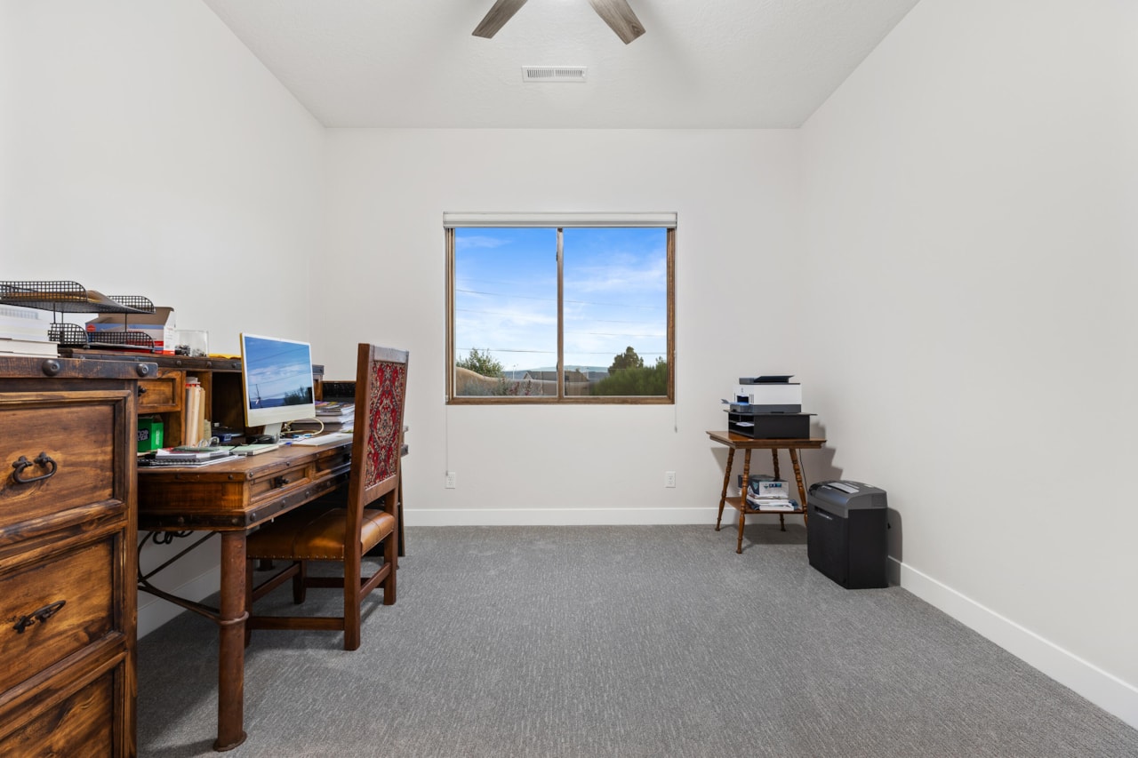 2090 N Tuweap DR #13 St George, UT 84770 home for sale, MLS#25-264462 - Erika Rogers Photo 21