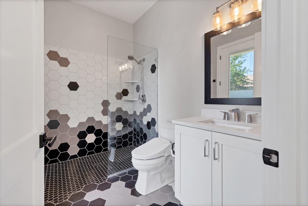 2688 E 1240  S St George, UT 84790 home for sale, MLS#25-264340 - Erika Rogers Photo 29