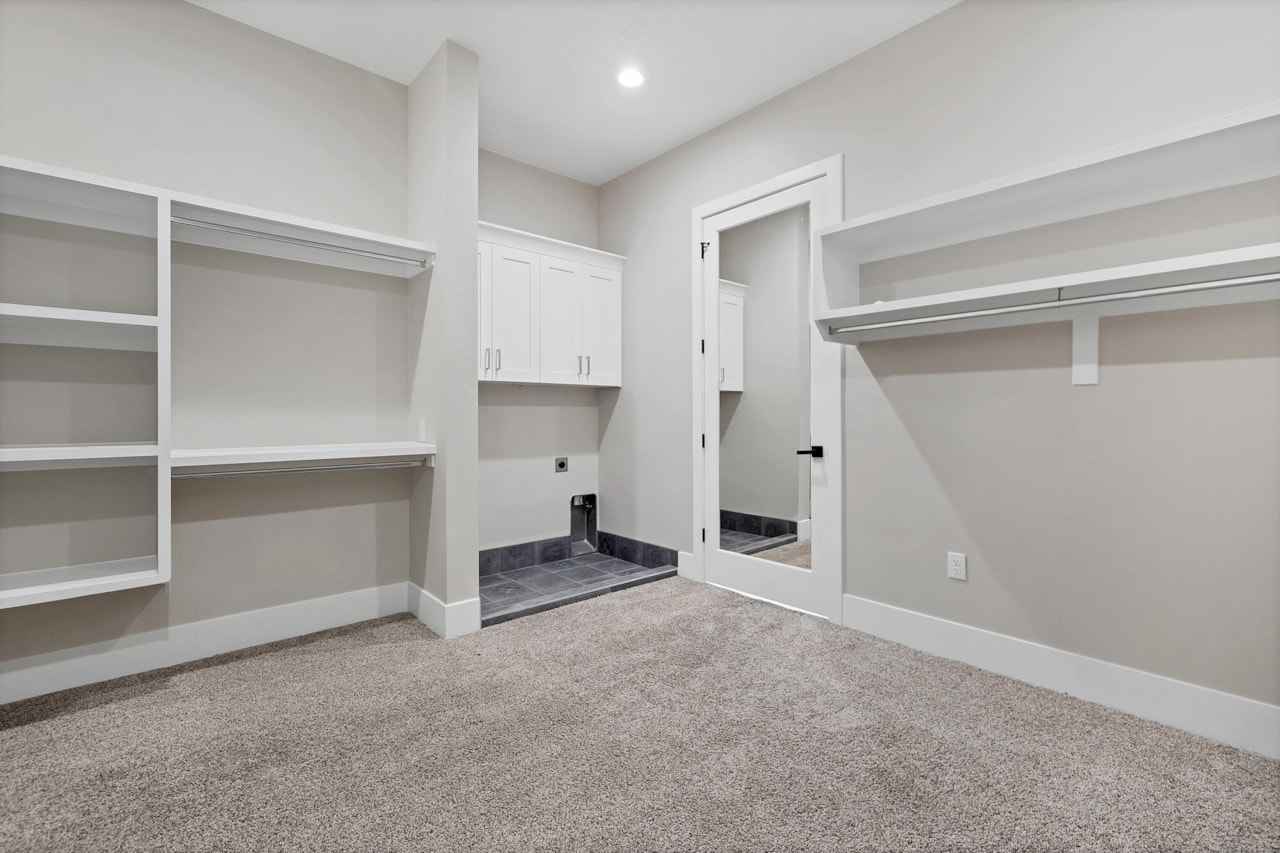 2688 E 1240  S St George, UT 84790 home for sale, MLS#25-264340 - Erika Rogers Photo 40