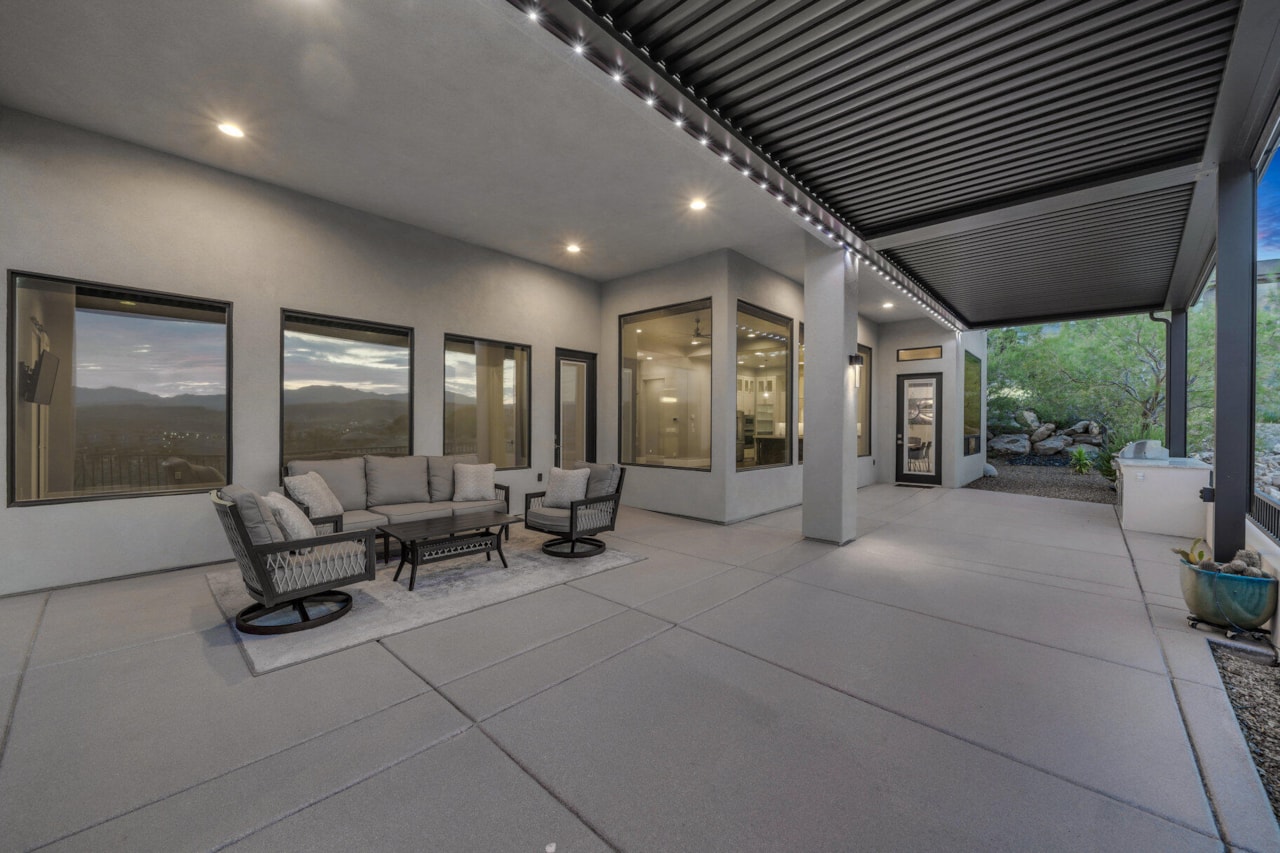 284 W Sir Monte DR St George, UT 84770 home for sale, MLS#25-264558 - Erika Rogers Photo 10