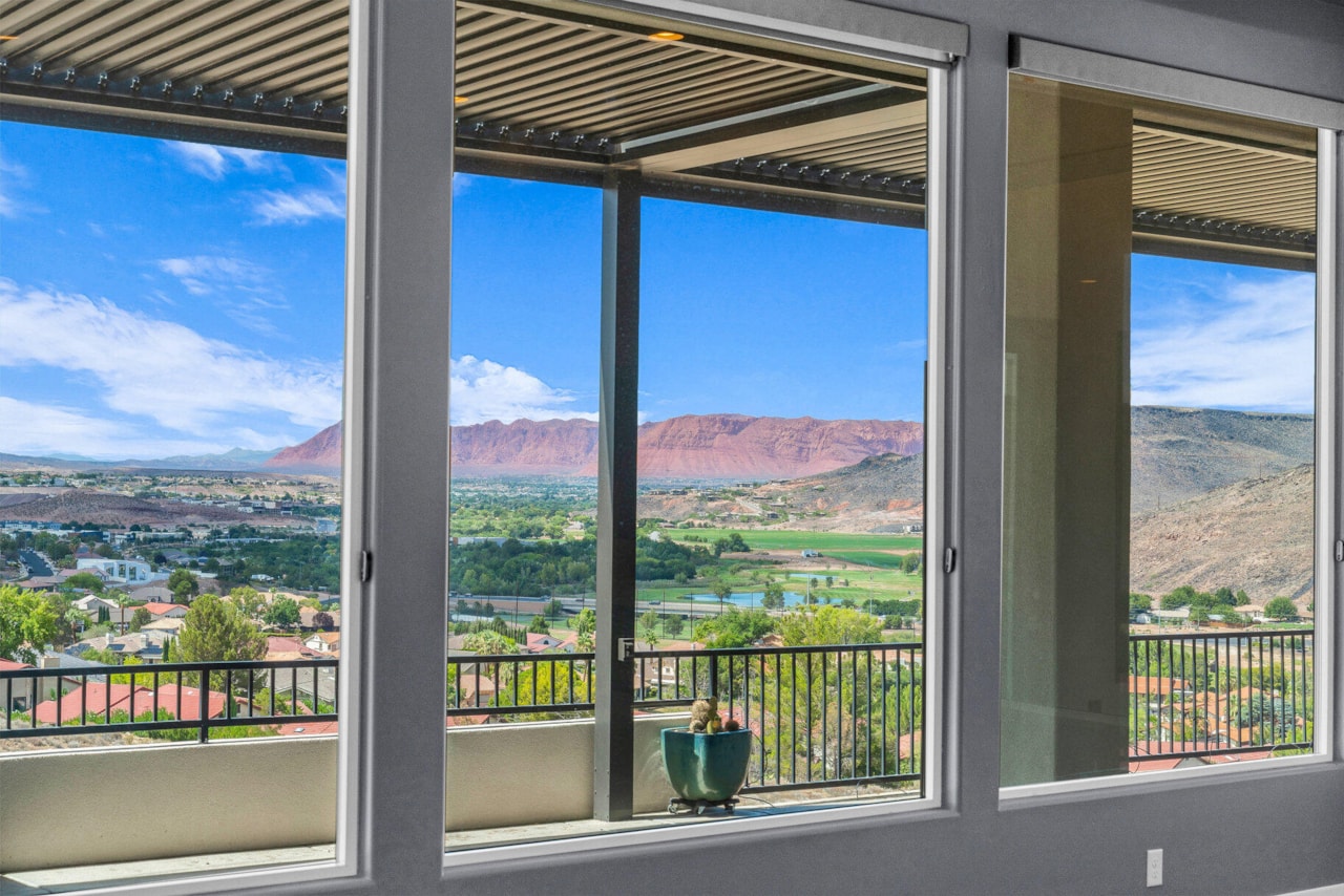 284 W Sir Monte DR St George, UT 84770 home for sale, MLS#25-264558 - Erika Rogers Photo 17