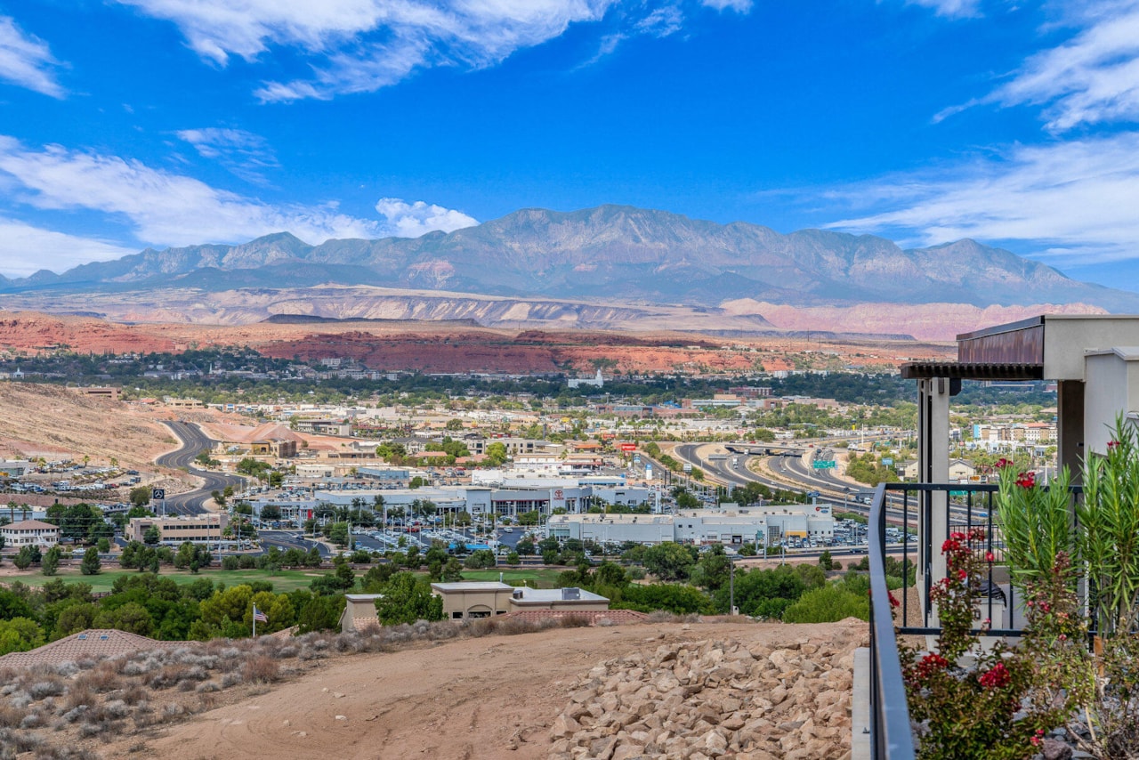 284 W Sir Monte DR St George, UT 84770 home for sale, MLS#25-264558 - Erika Rogers Photo 46