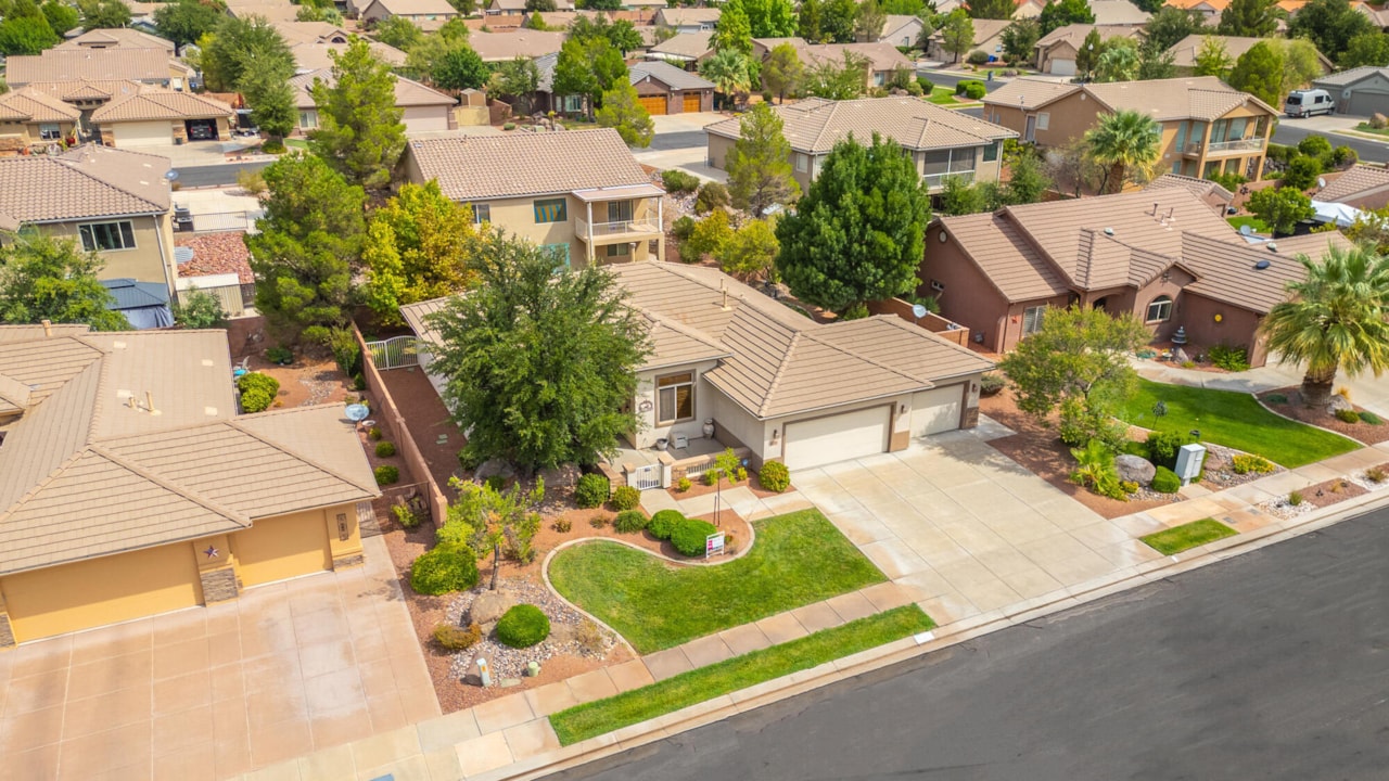 2166 W 1010 N #42 St George, UT 84770 home for sale, MLS#25-264153 - Erika Rogers Photo 12