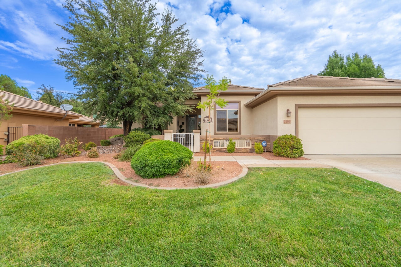 2166 W 1010 N #42 St George, UT 84770 home for sale, MLS#25-264153 - Erika Rogers Photo 4