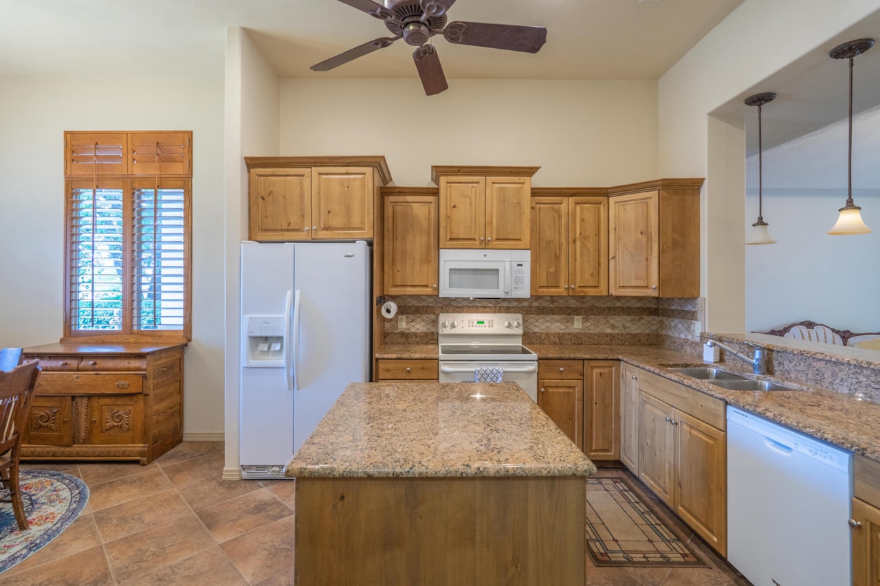 2166 W 1010 N #42 St George, UT 84770 home for sale, MLS#25-264153 - Erika Rogers Photo 32