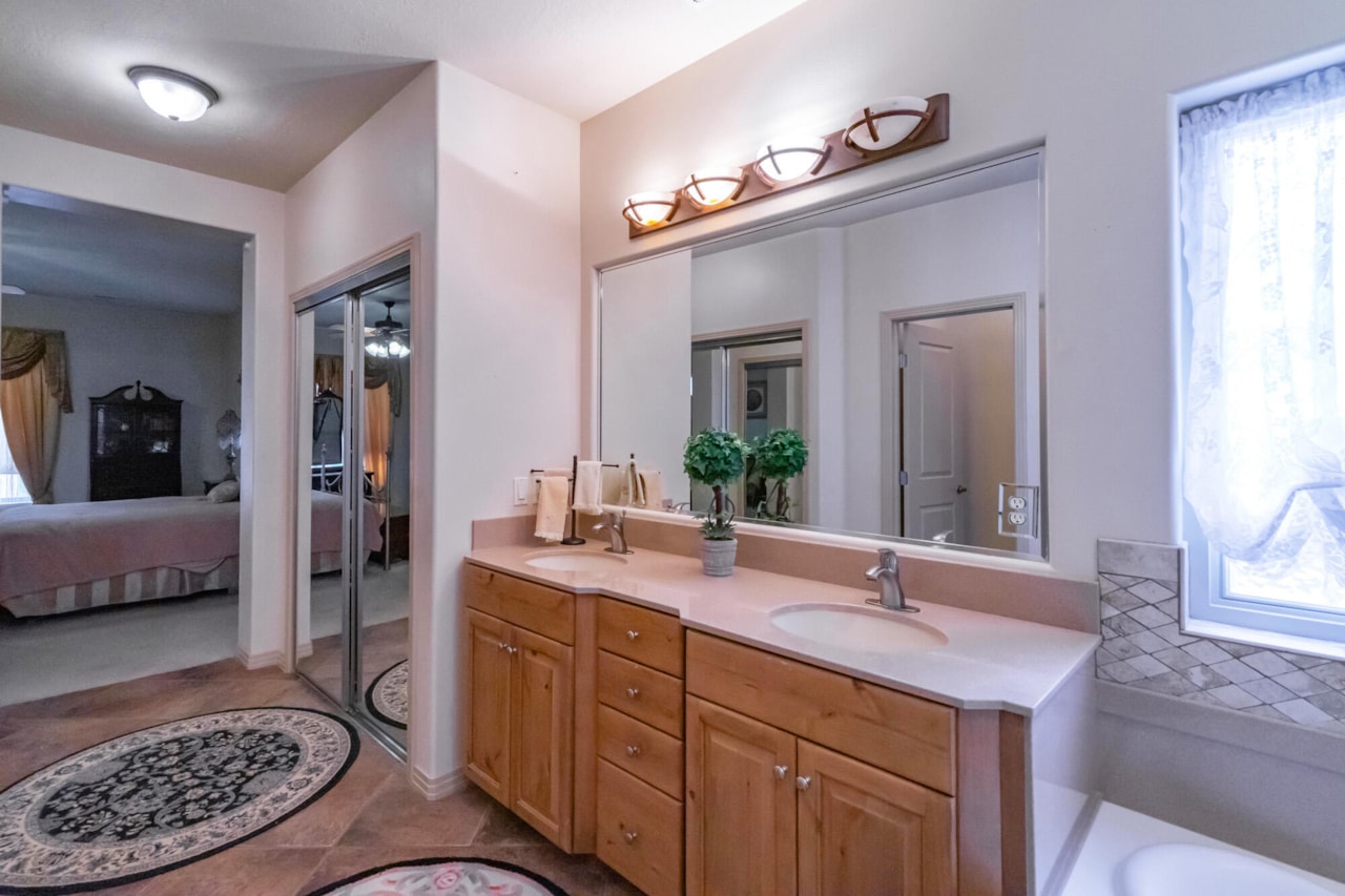 2166 W 1010 N #42 St George, UT 84770 home for sale, MLS#25-264153 - Erika Rogers Photo 40