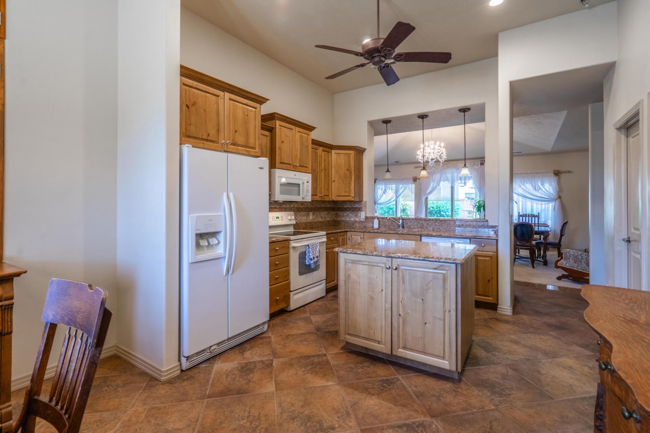 2166 W 1010 N #42 St George, UT 84770 home for sale, MLS#25-264153 - Erika Rogers Photo 63