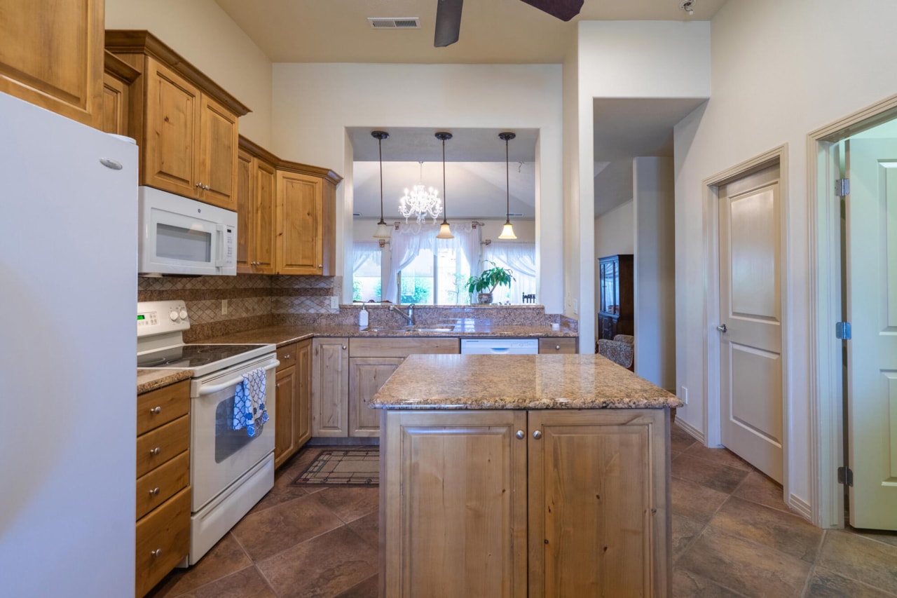 2166 W 1010 N #42 St George, UT 84770 home for sale, MLS#25-264153 - Erika Rogers Photo 64