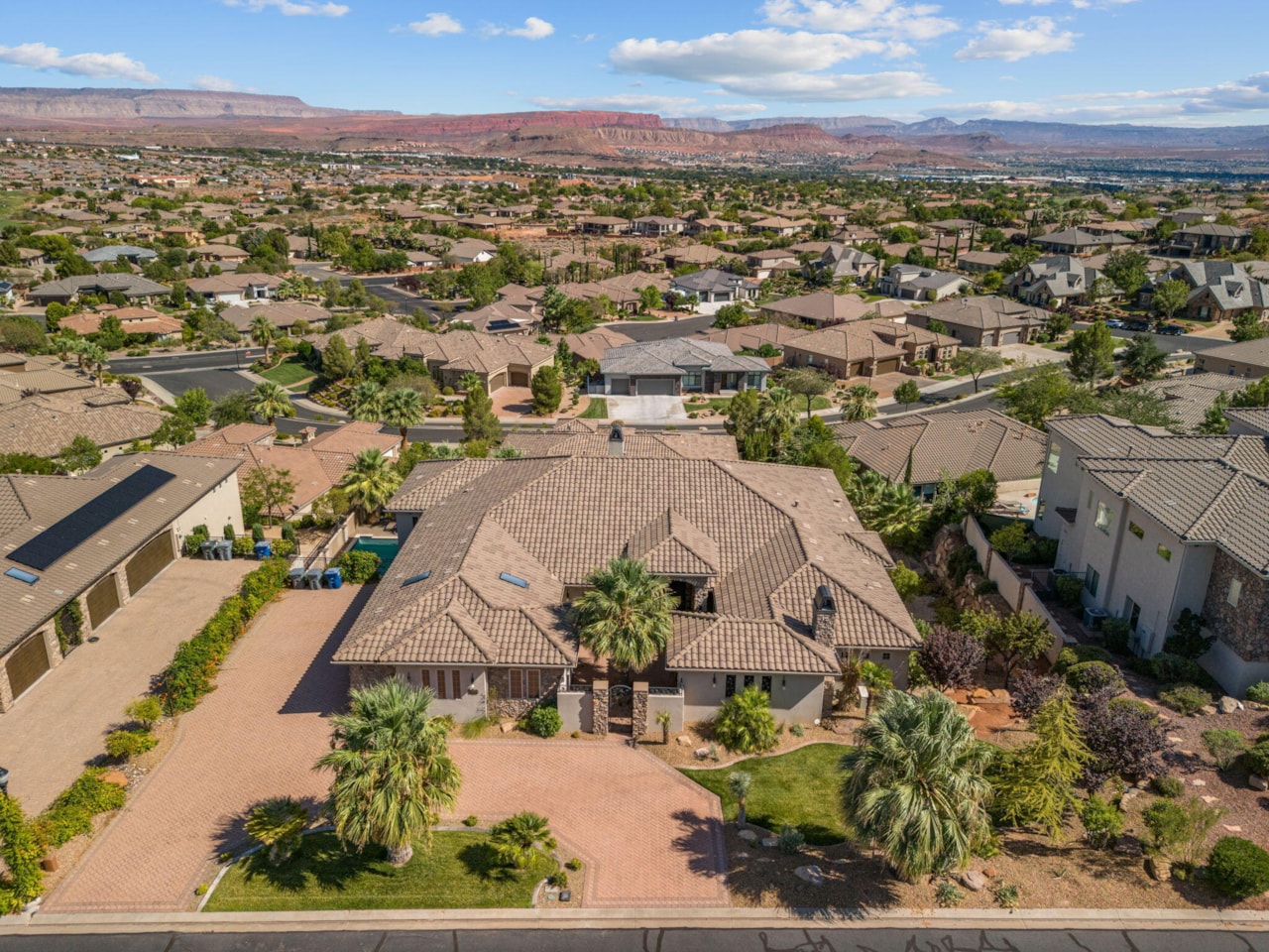 1343 W Cambridge Ave Washington, UT 84780 home for sale, MLS#25-264566 - Erika Rogers Photo 3