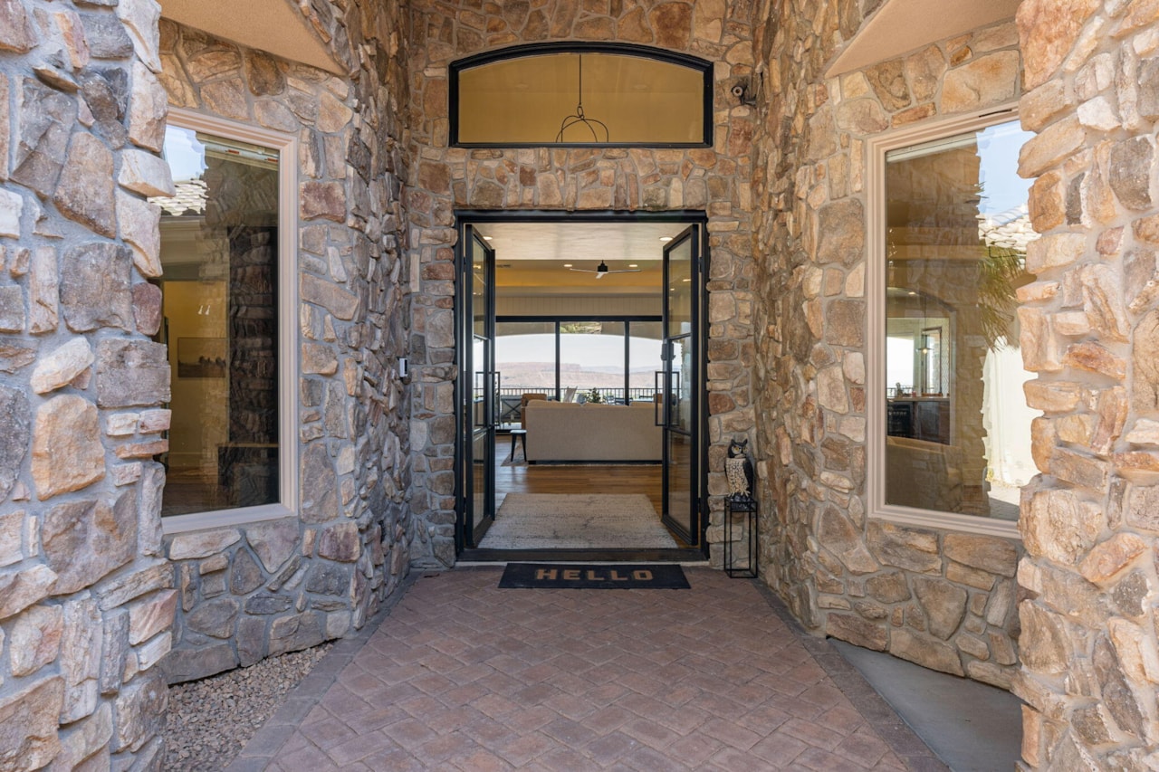 1343 W Cambridge Ave Washington, UT 84780 home for sale, MLS#25-264566 - Erika Rogers Photo 6