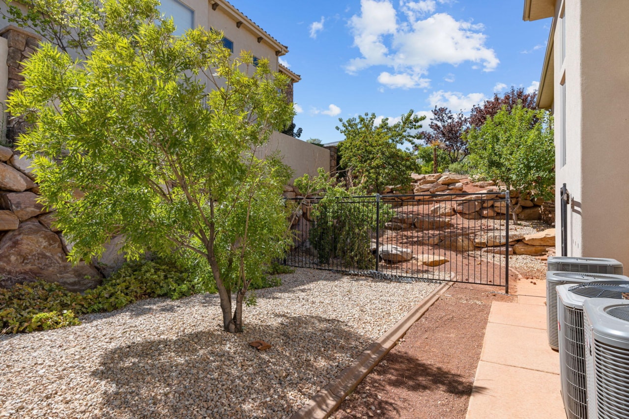 1343 W Cambridge Ave Washington, UT 84780 home for sale, MLS#25-264566 - Erika Rogers Photo 81