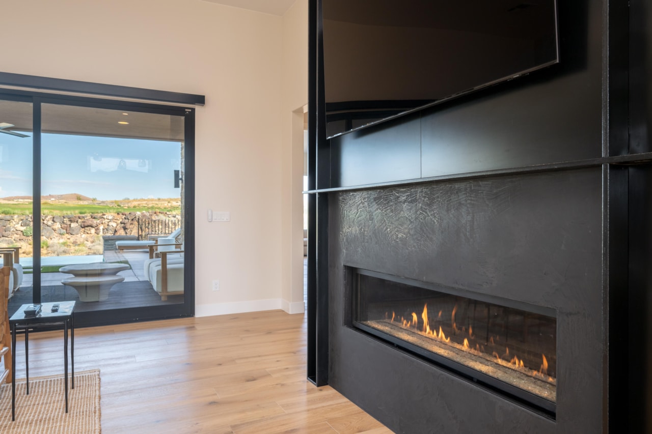 4816 N Petroglyph DR St George, UT 84770 home for sale, MLS#25-264615 - Erika Rogers Photo 20