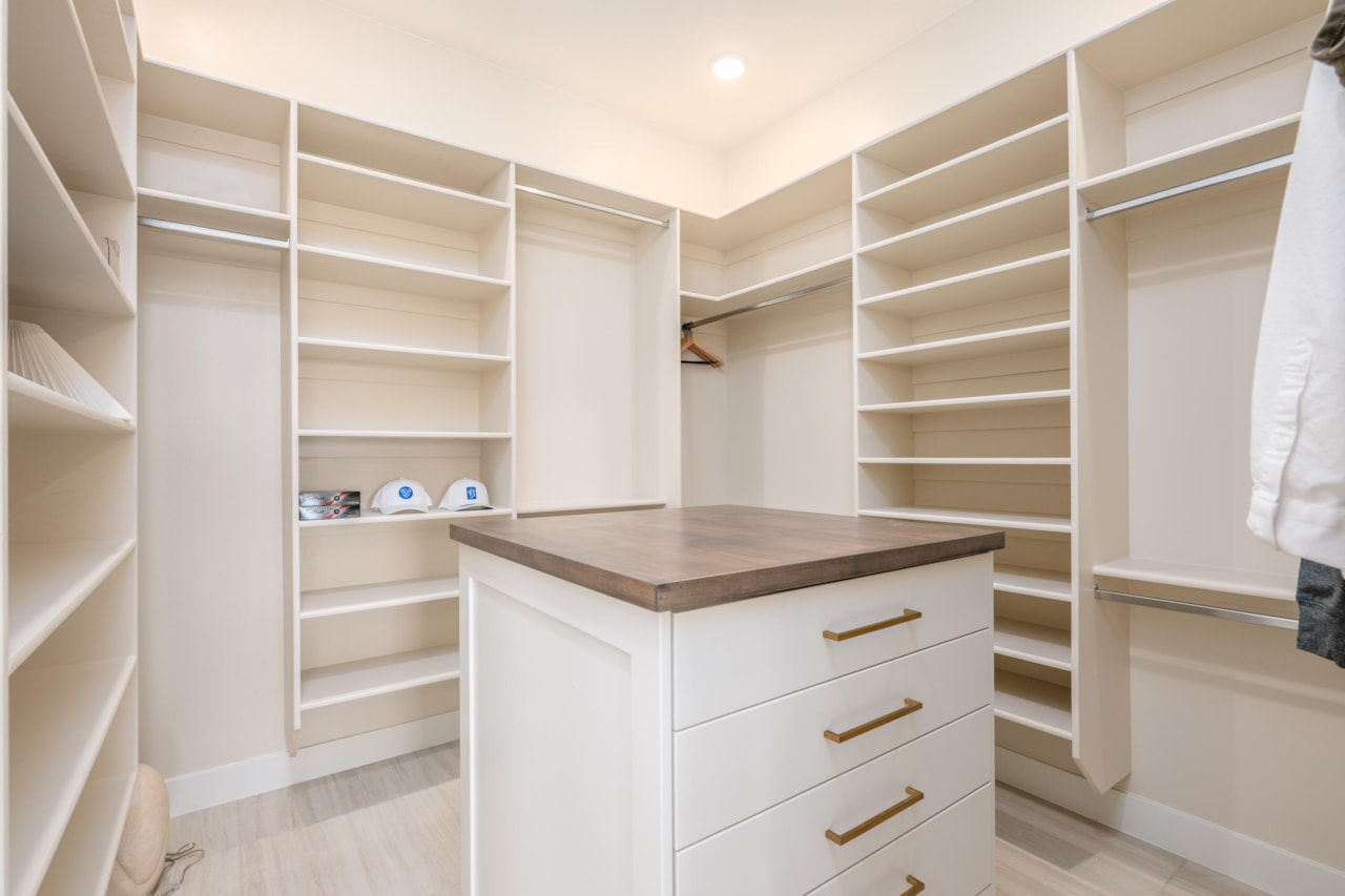 4816 N Petroglyph DR St George, UT 84770 home for sale, MLS#25-264615 - Erika Rogers Photo 42