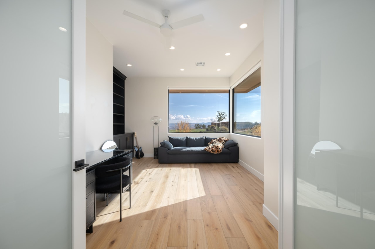 4816 N Petroglyph DR St George, UT 84770 home for sale, MLS#25-264615 - Erika Rogers Photo 43