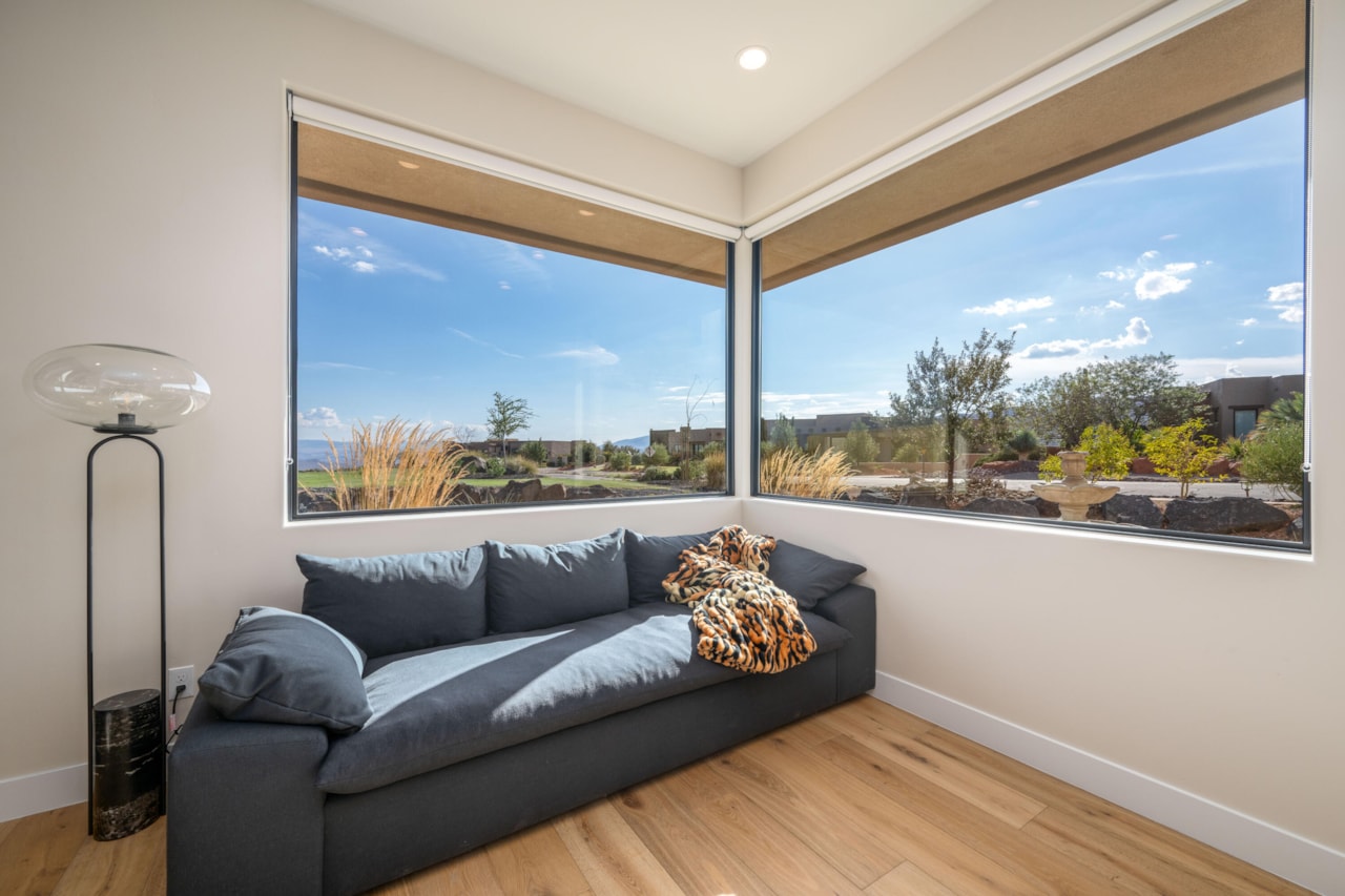 4816 N Petroglyph DR St George, UT 84770 home for sale, MLS#25-264615 - Erika Rogers Photo 44