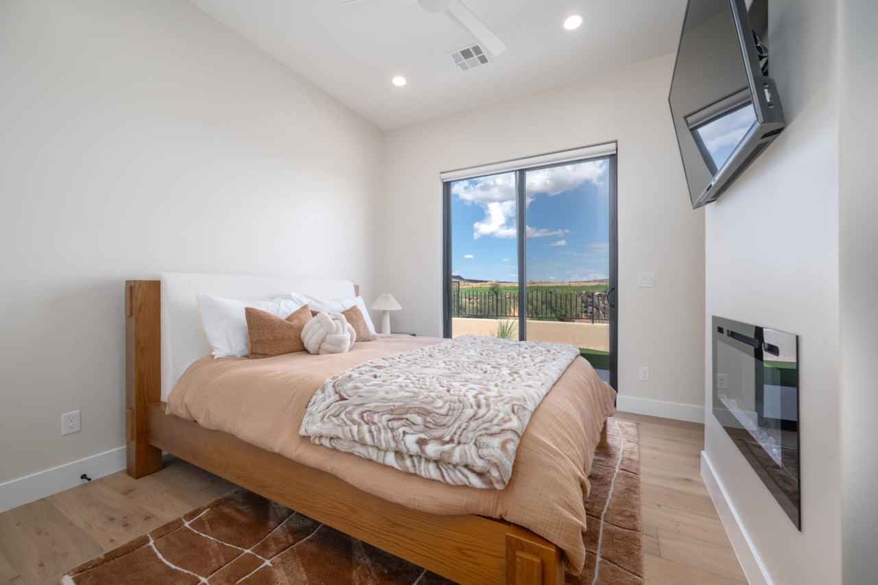 4816 N Petroglyph DR St George, UT 84770 home for sale, MLS#25-264615 - Erika Rogers Photo 45