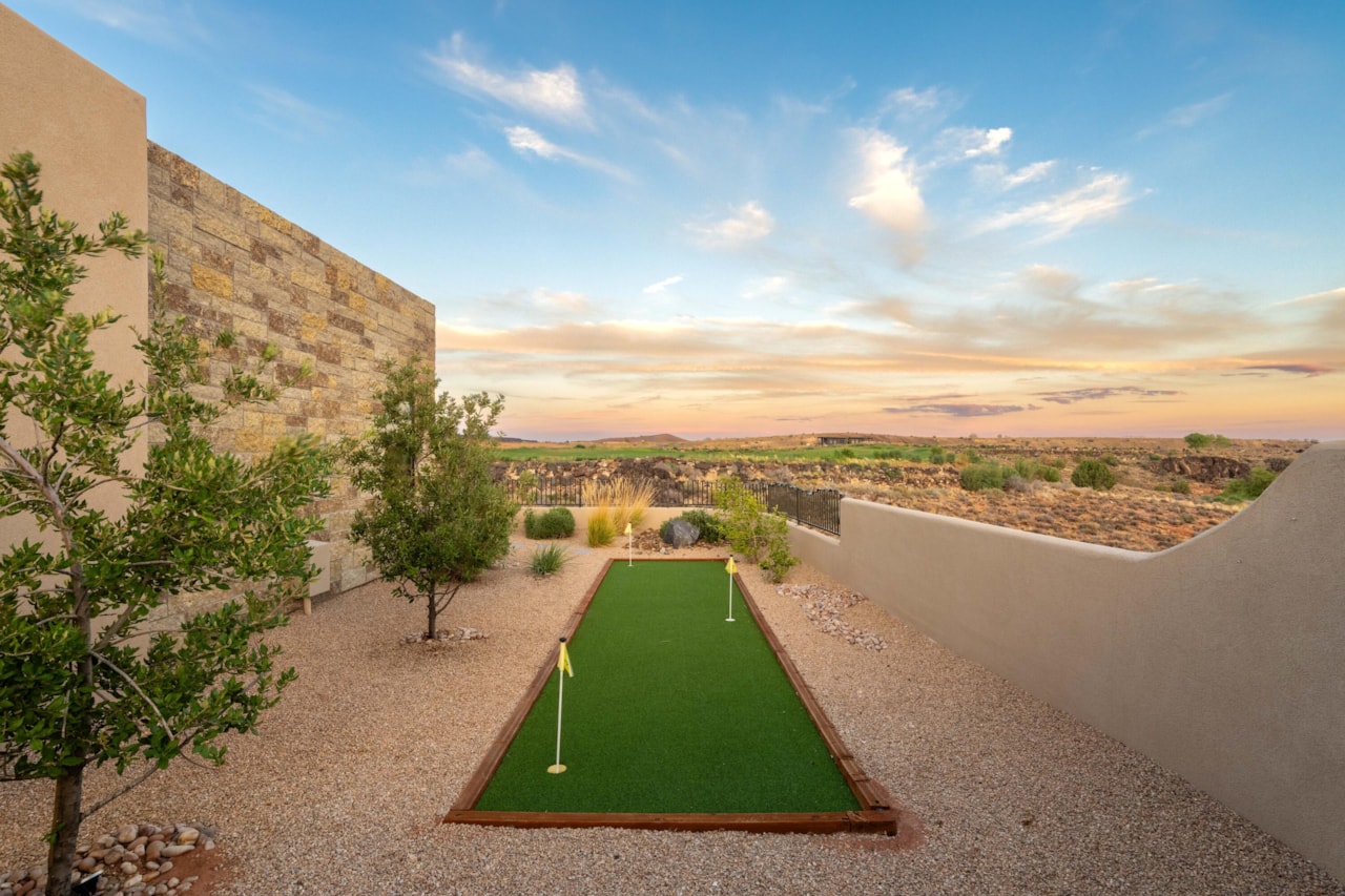 4816 N Petroglyph DR St George, UT 84770 home for sale, MLS#25-264615 - Erika Rogers Photo 71