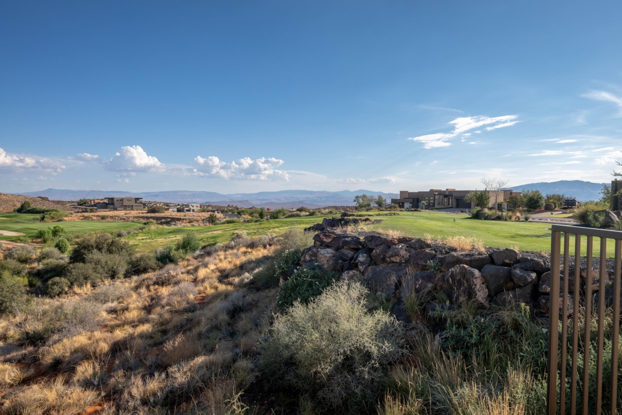 4816 N Petroglyph DR St George, UT 84770 home for sale, MLS#25-264615 - Erika Rogers Photo 77