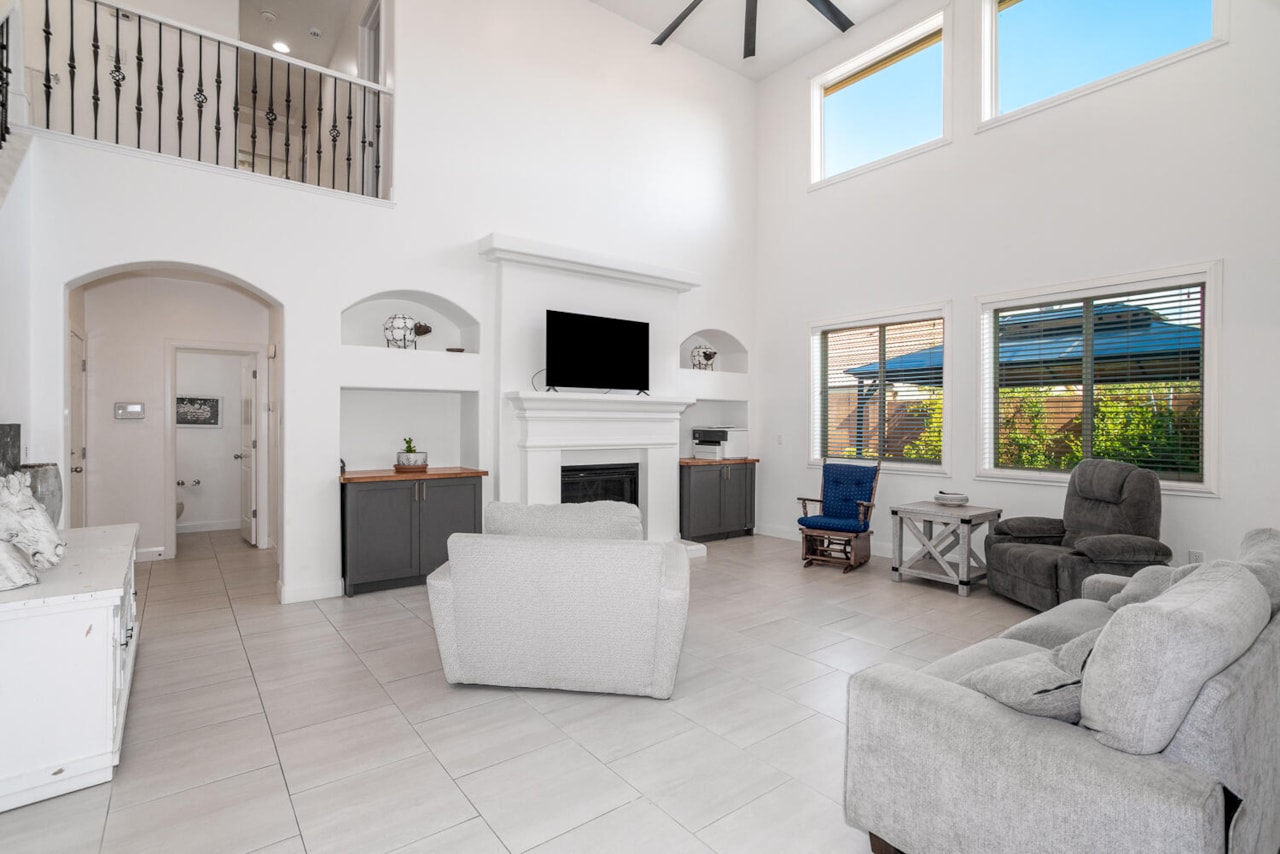 376 E Calgary St George, UT 84790 home for sale, MLS#25-264625 - Erika Rogers Photo 7