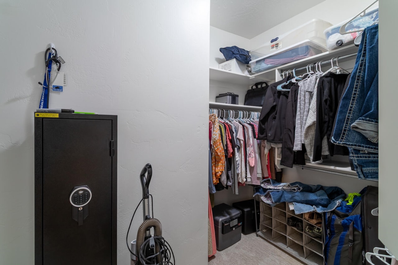 376 E Calgary St George, UT 84790 home for sale, MLS#25-264625 - Erika Rogers Photo 23