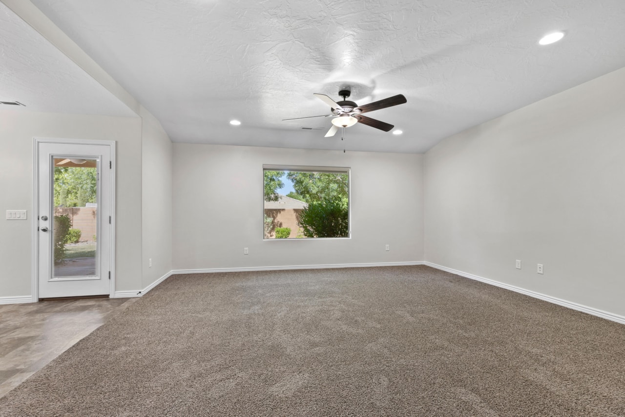 3342 S 240  W Washington, UT 84780 home for sale, MLS#25-262505 - Erika Rogers Photo 9