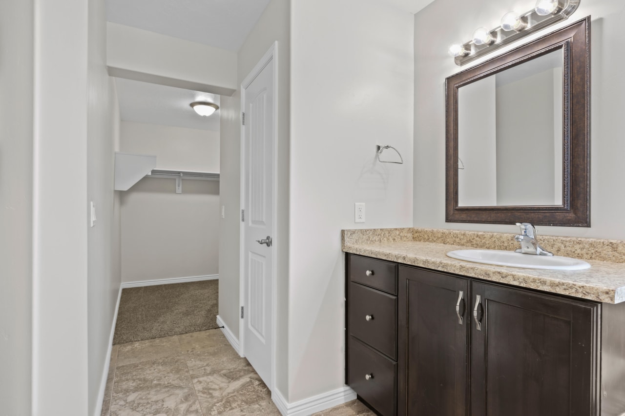 3342 S 240  W Washington, UT 84780 home for sale, MLS#25-262505 - Erika Rogers Photo 17