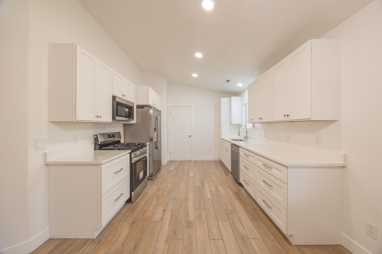 1548 W 1370 ST N St George, UT 84770 home for sale, MLS#25-264699 - Erika Rogers Photo 11