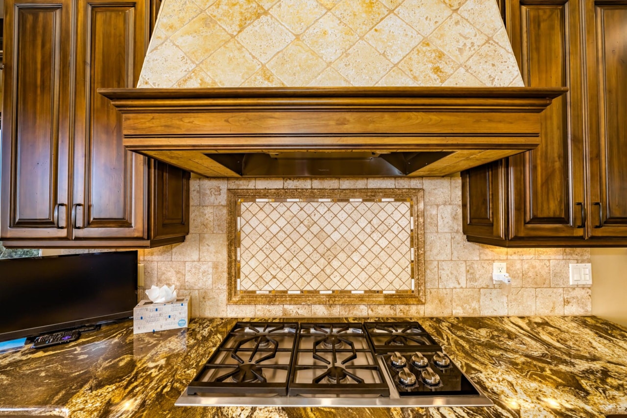 2018 E Opal Way St George, UT 84790 home for sale, MLS#25-264768 - Erika Rogers Photo 20