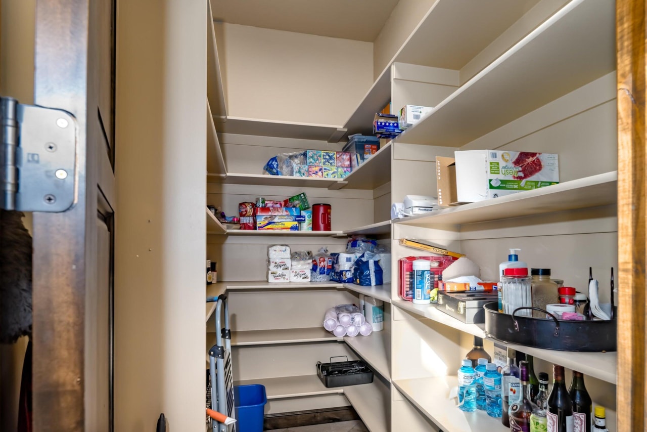 2018 E Opal Way St George, UT 84790 home for sale, MLS#25-264768 - Erika Rogers Photo 25