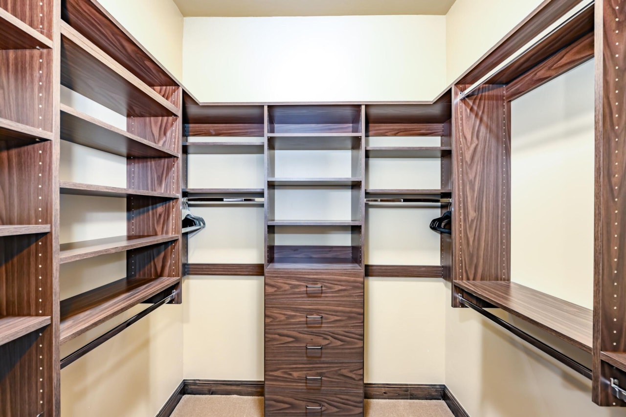 2018 E Opal Way St George, UT 84790 home for sale, MLS#25-264768 - Erika Rogers Photo 43