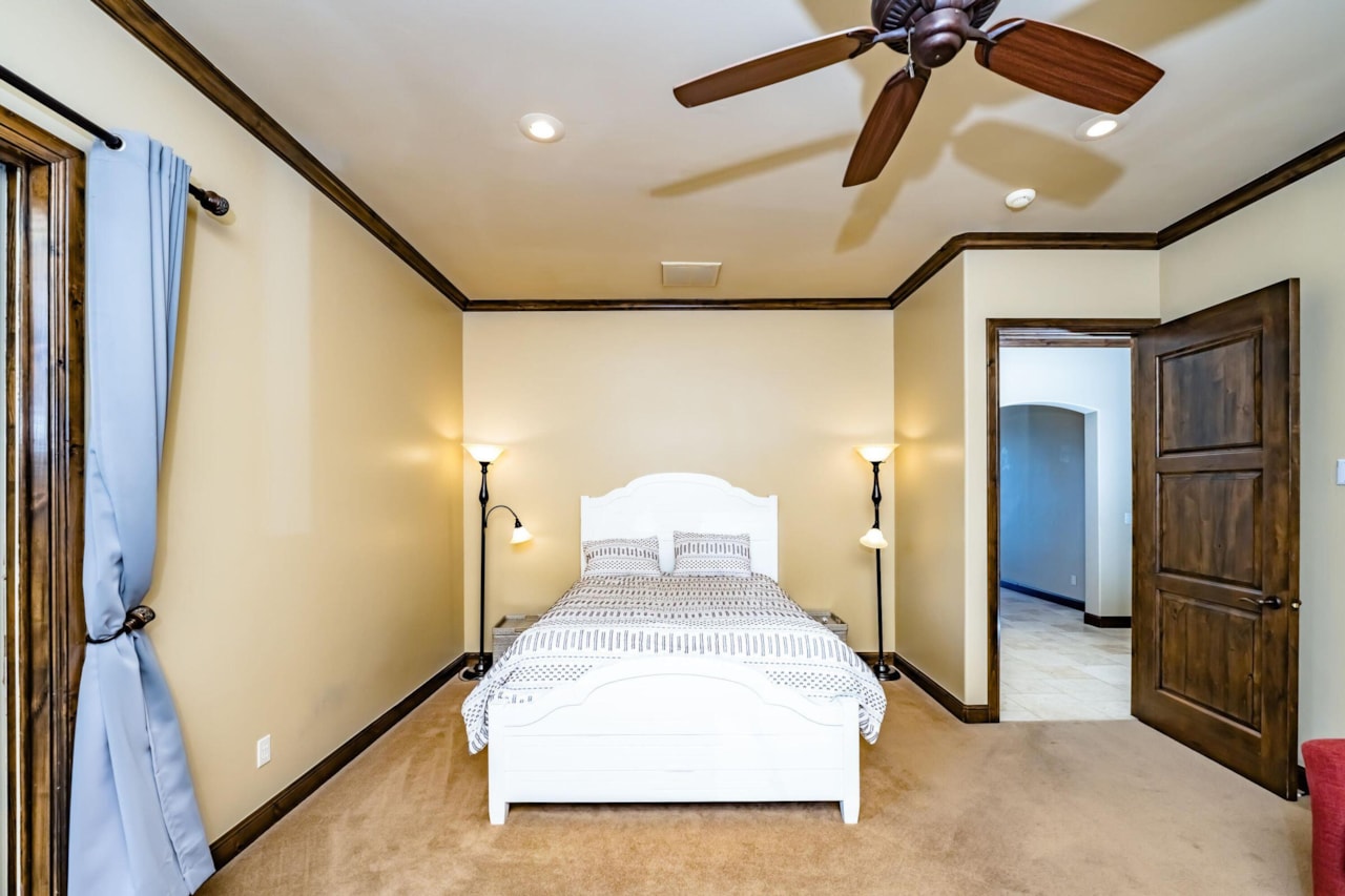 2018 E Opal Way St George, UT 84790 home for sale, MLS#25-264768 - Erika Rogers Photo 44