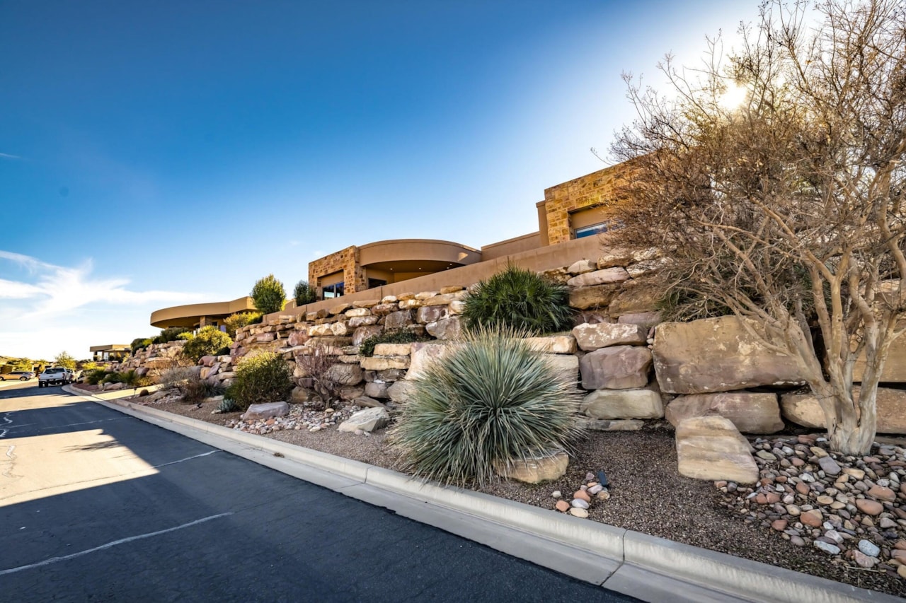 2018 E Opal Way St George, UT 84790 home for sale, MLS#25-264768 - Erika Rogers Photo 59