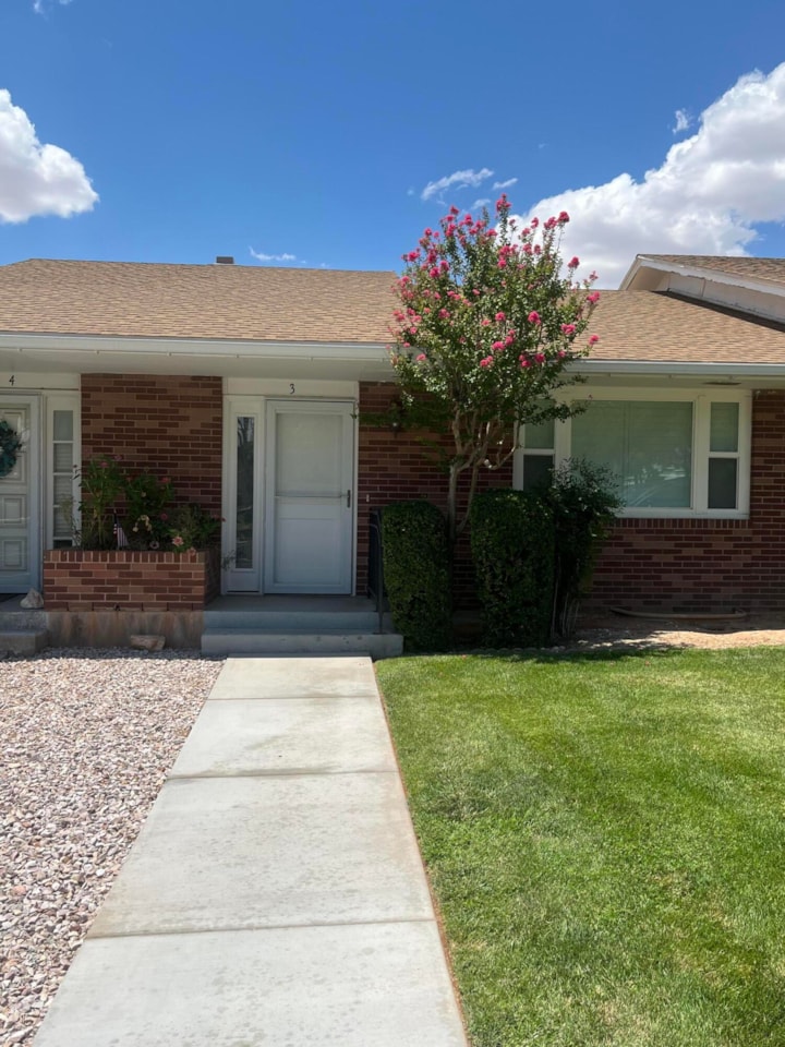 524 S 200 ST E #3 St George, UT 84770 home for sale, MLS#25-263252 - Erika Rogers Photo 32