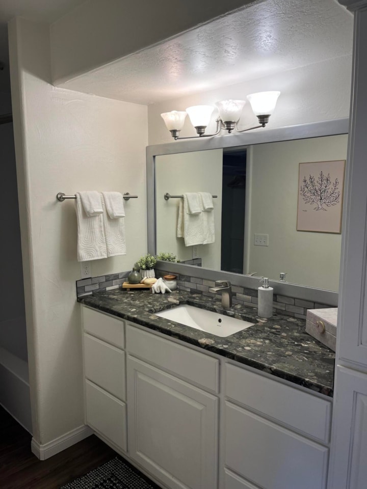 524 S 200 ST E #3 St George, UT 84770 home for sale, MLS#25-263252 - Erika Rogers Photo 12