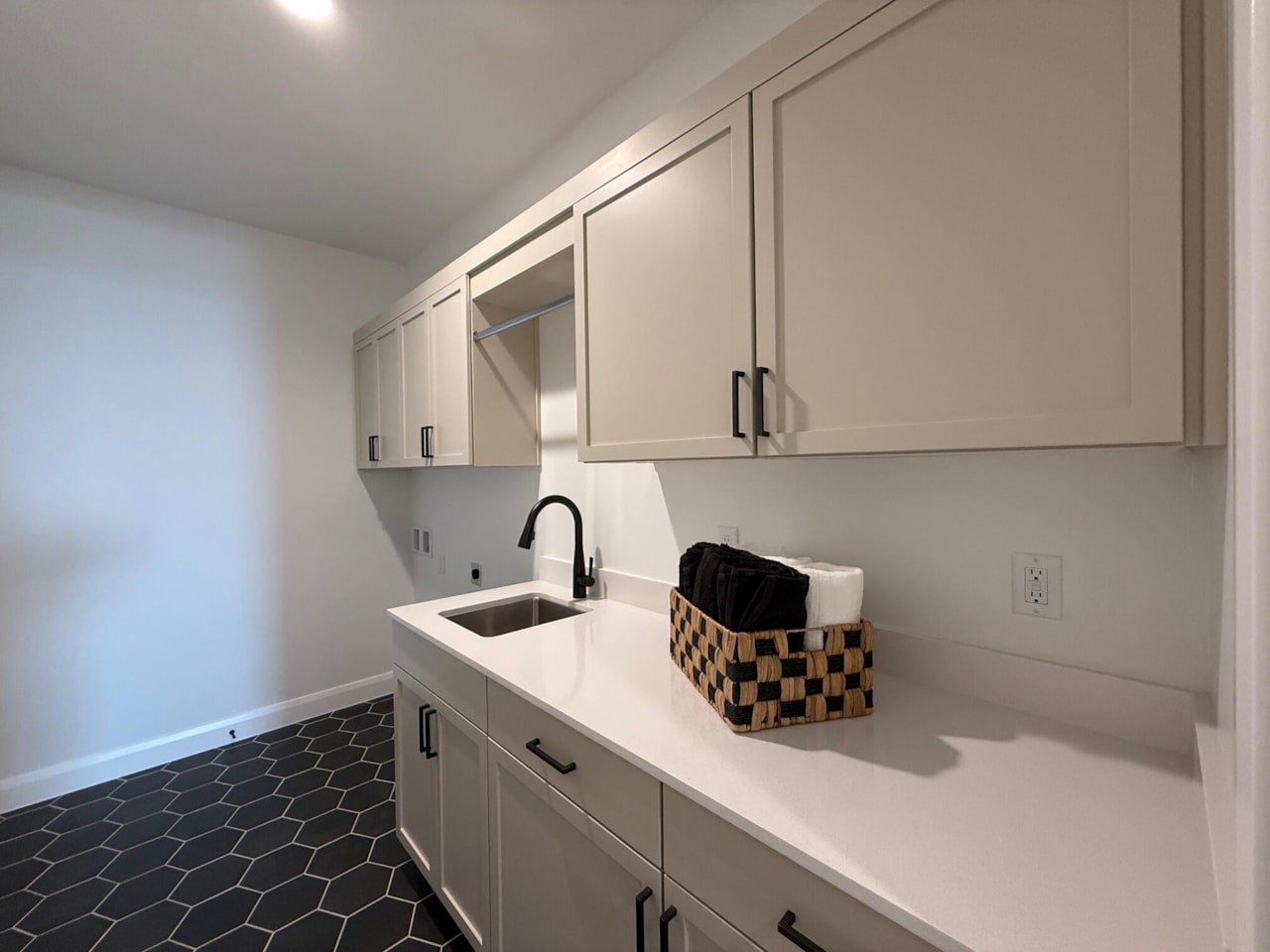 3069 W Platani Trl St George, UT 84770 home for sale, MLS#25-260798 - Erika Rogers Photo 22