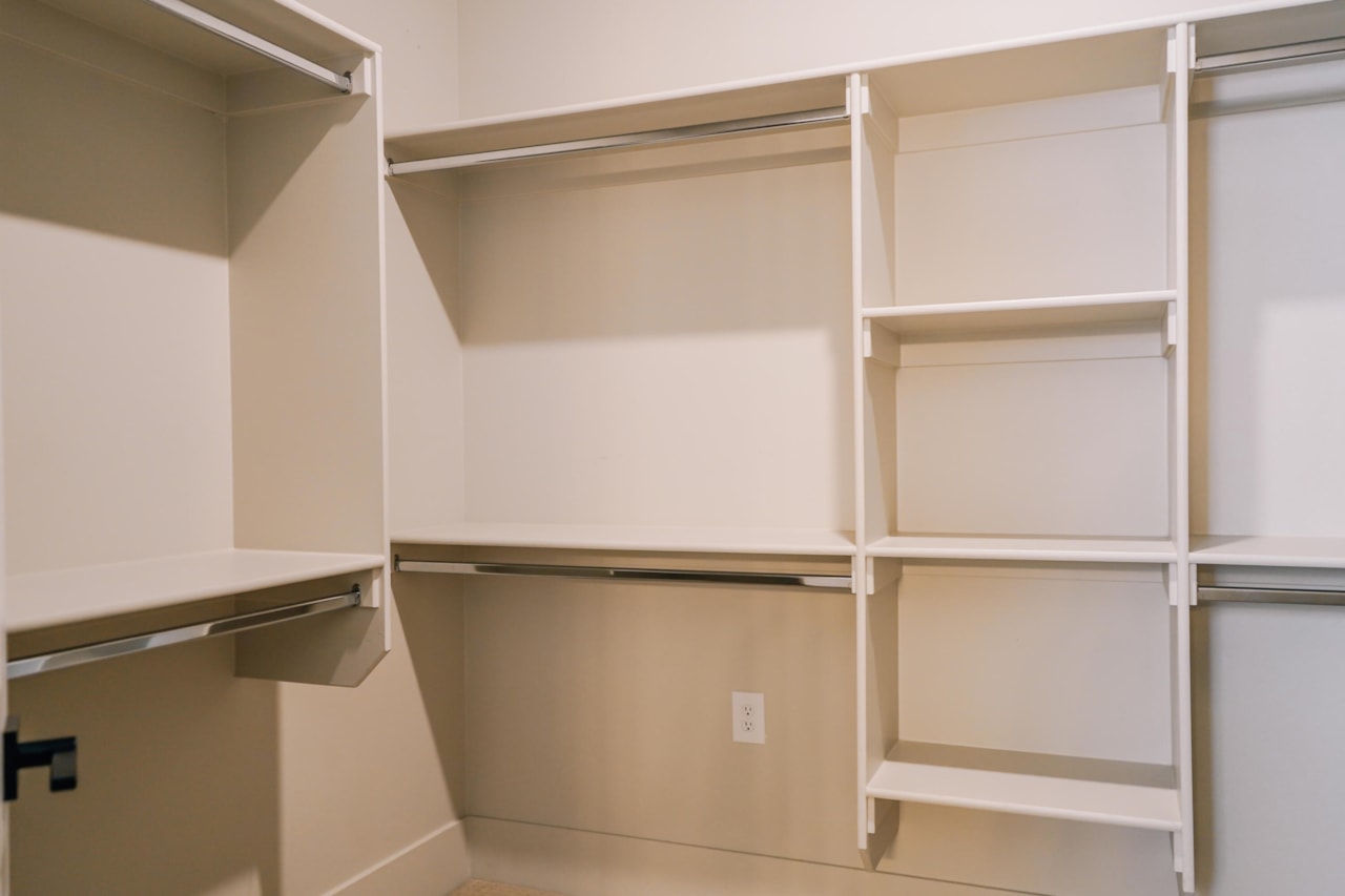 760 W Claystone DR St George, UT 84790 home for sale, MLS#25-264821 - Erika Rogers Photo 35