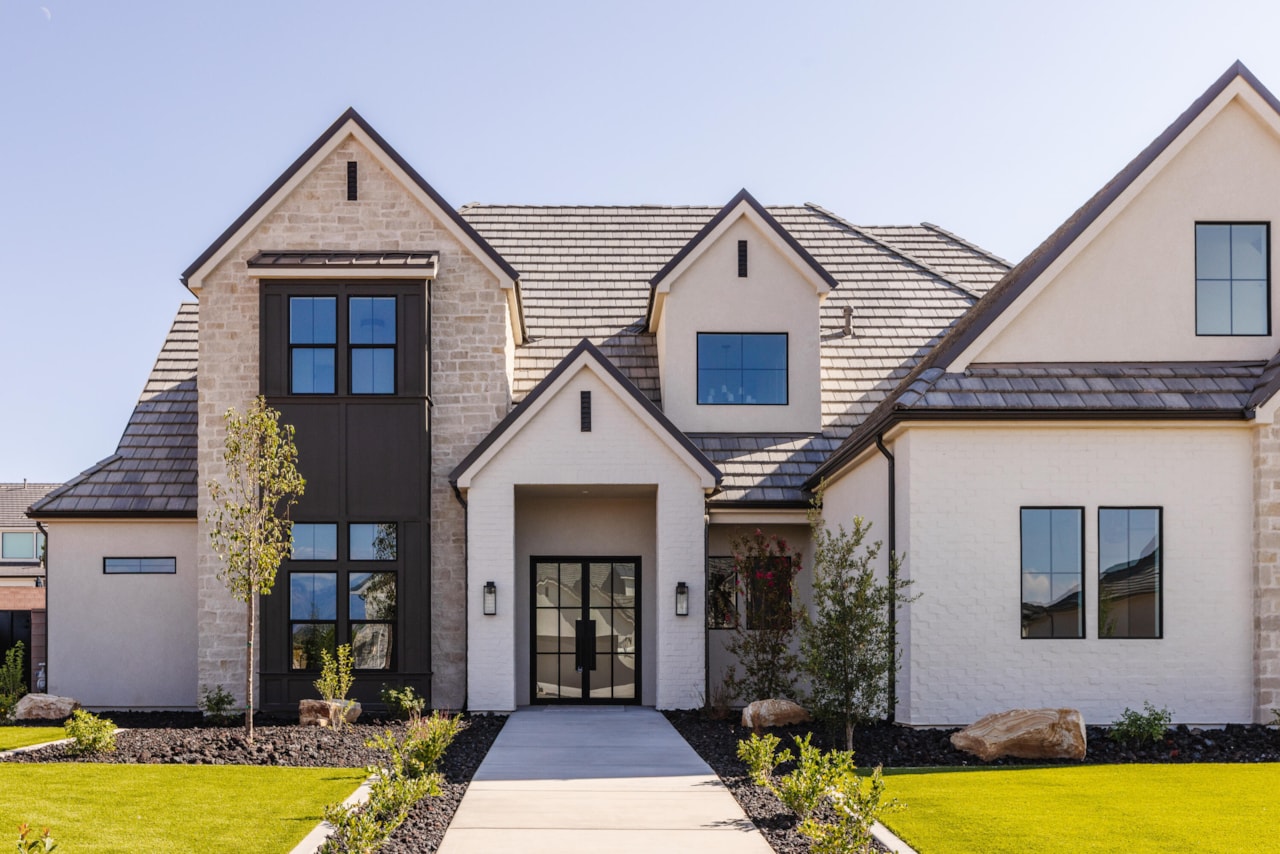 2938 Rowan LN St George, UT 84790 home for sale, MLS#25-264824 - Erika Rogers Photo 3